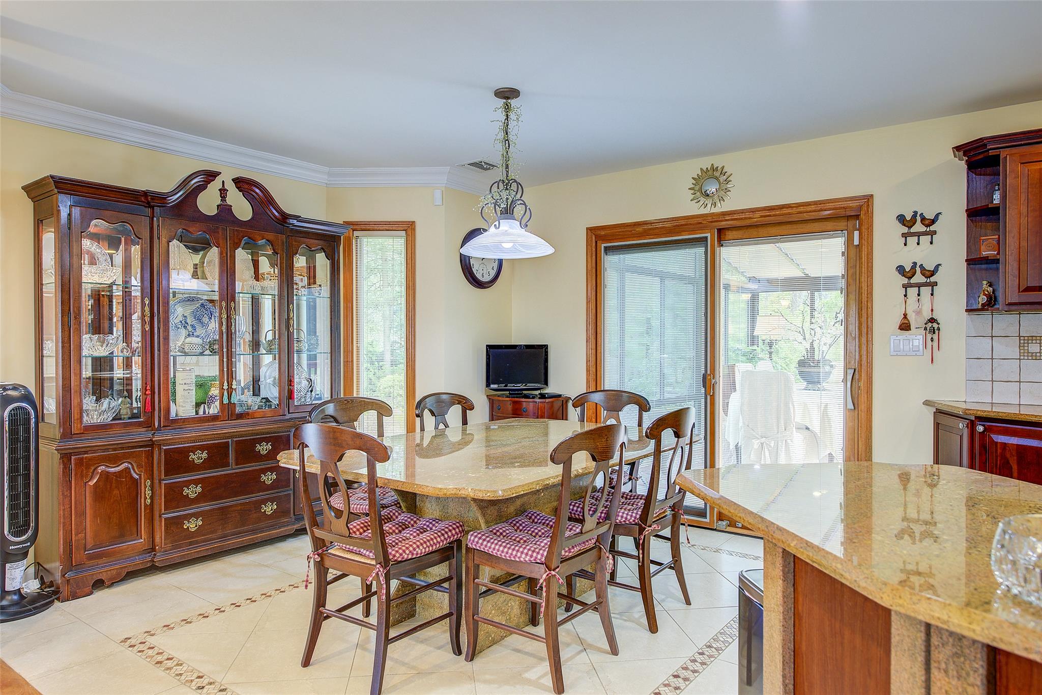 23 Sandra Drive, Dix Hills, New York image 11