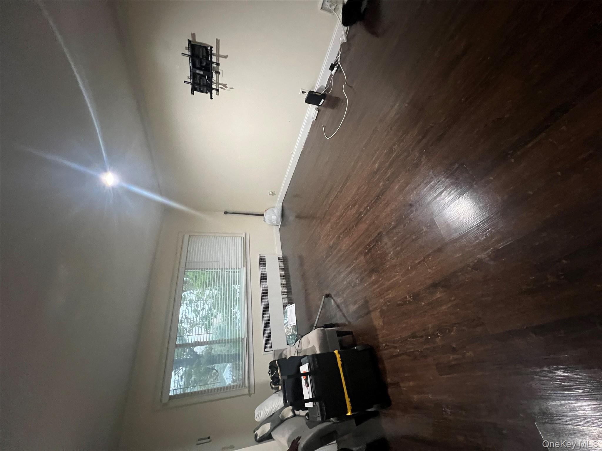 1043 Wilson Boulevard