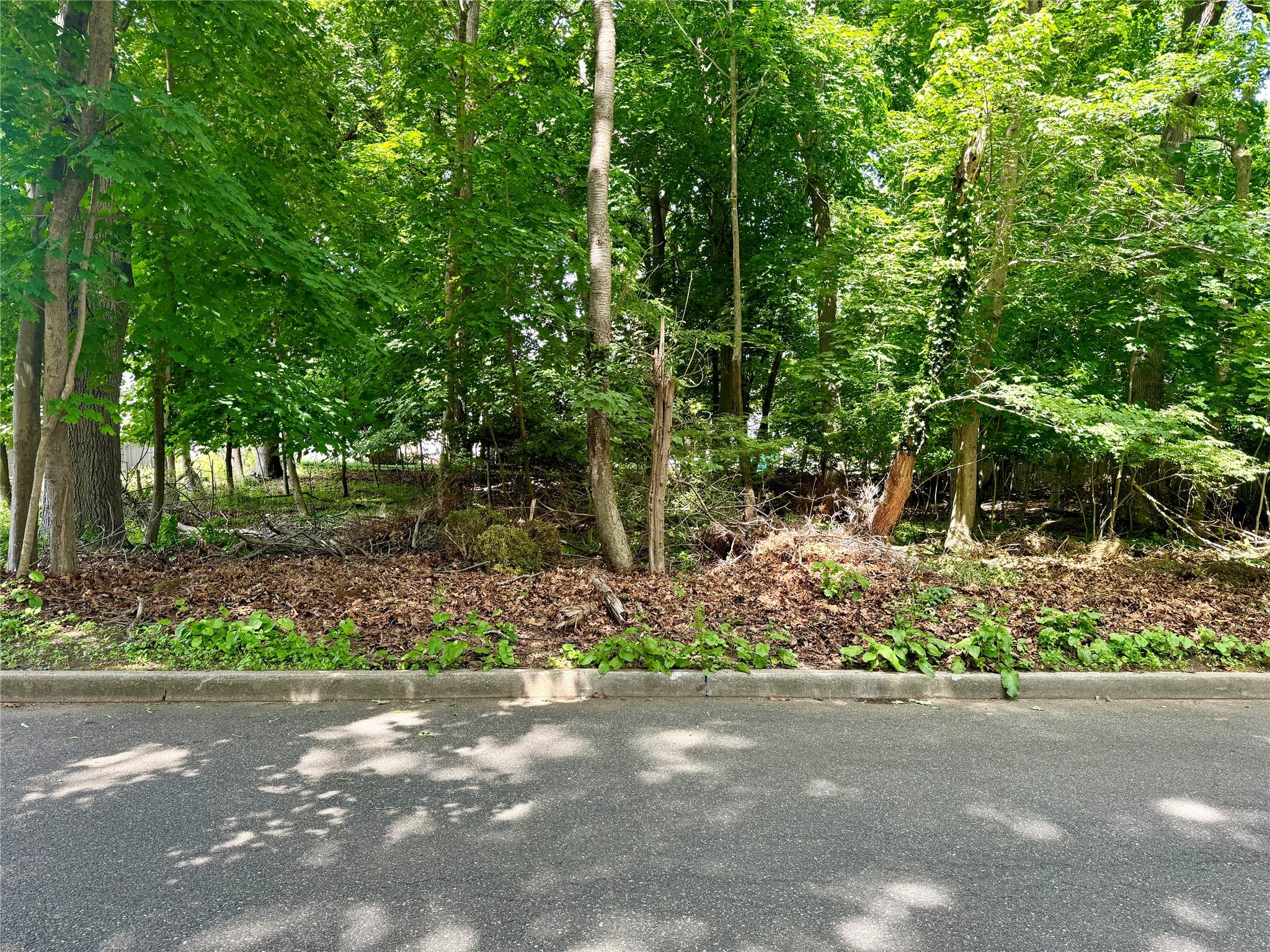 Property for Sale at Oak Avenue, Smithtown, Hamptons, NY -  - $275,000
