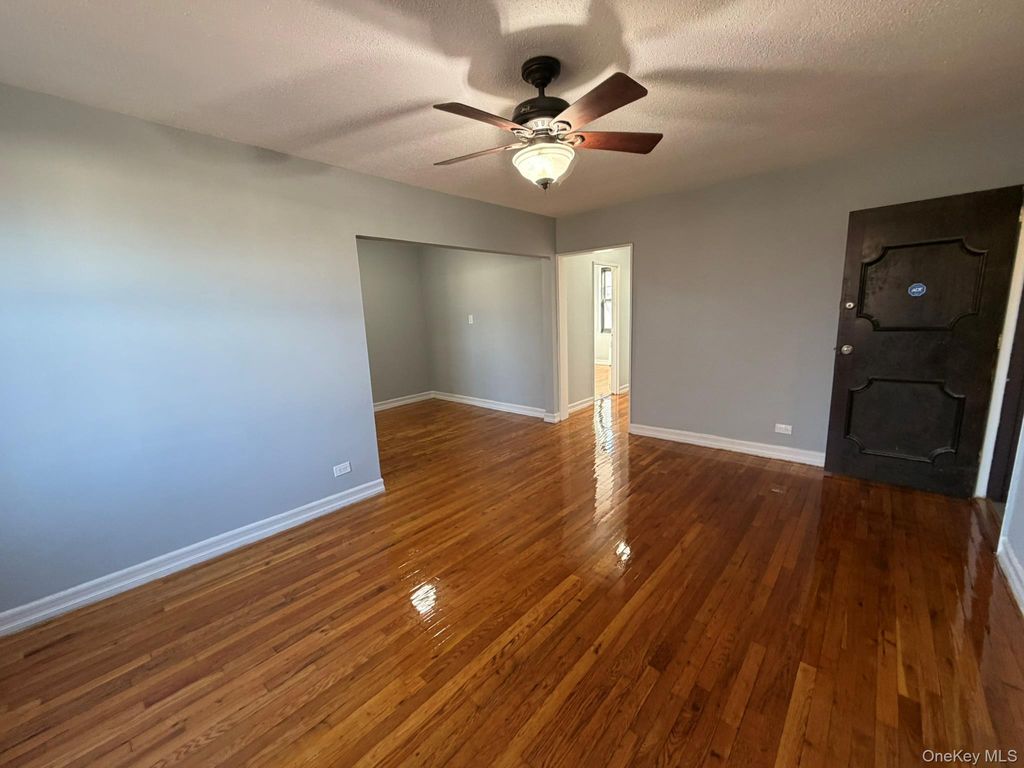 Photo of 70-43 Park Drive Eas B Dr, Kew Garden Hills, NY 11367 (MLS # 958250)