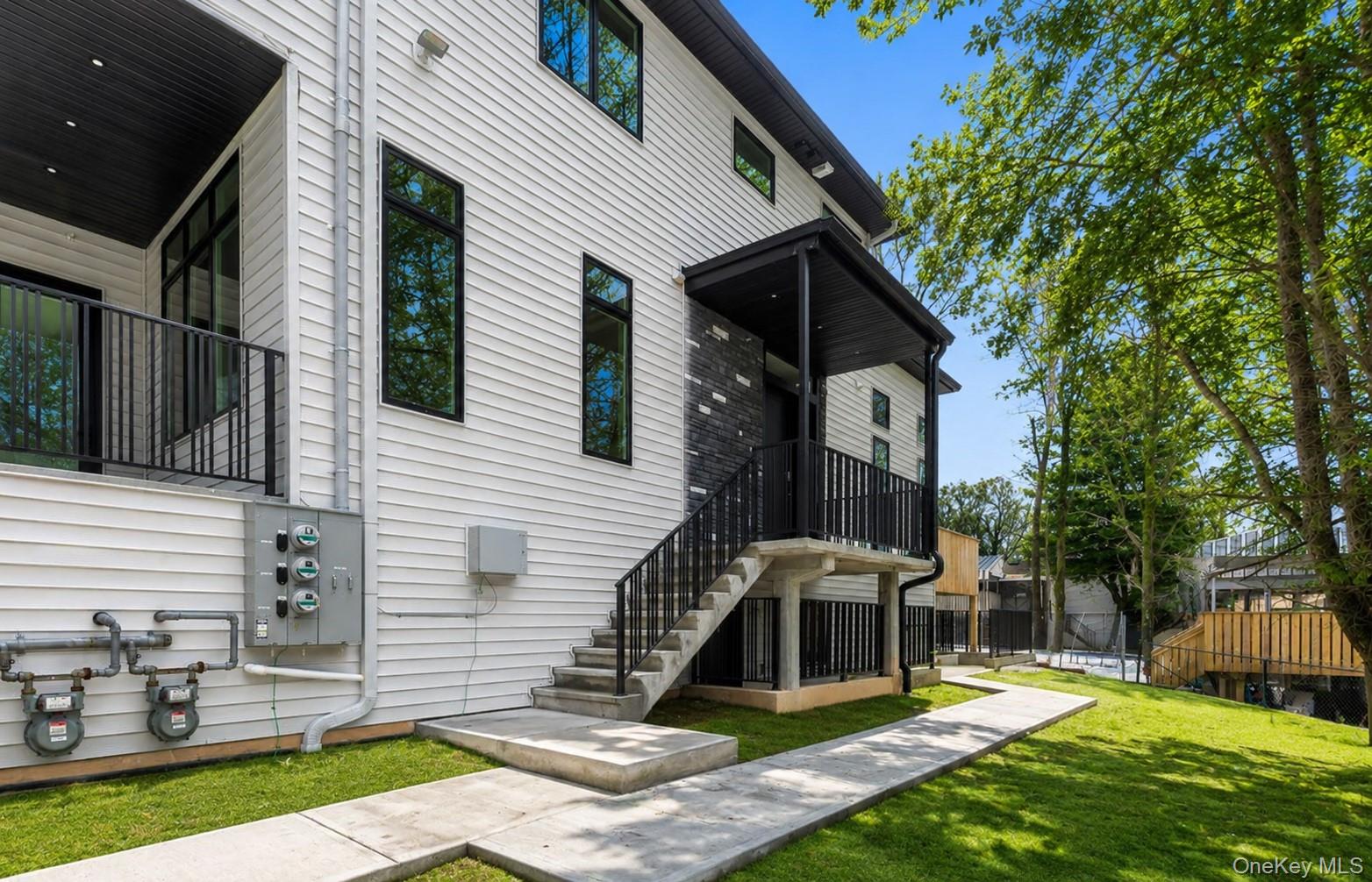 11 Buckman Place 212