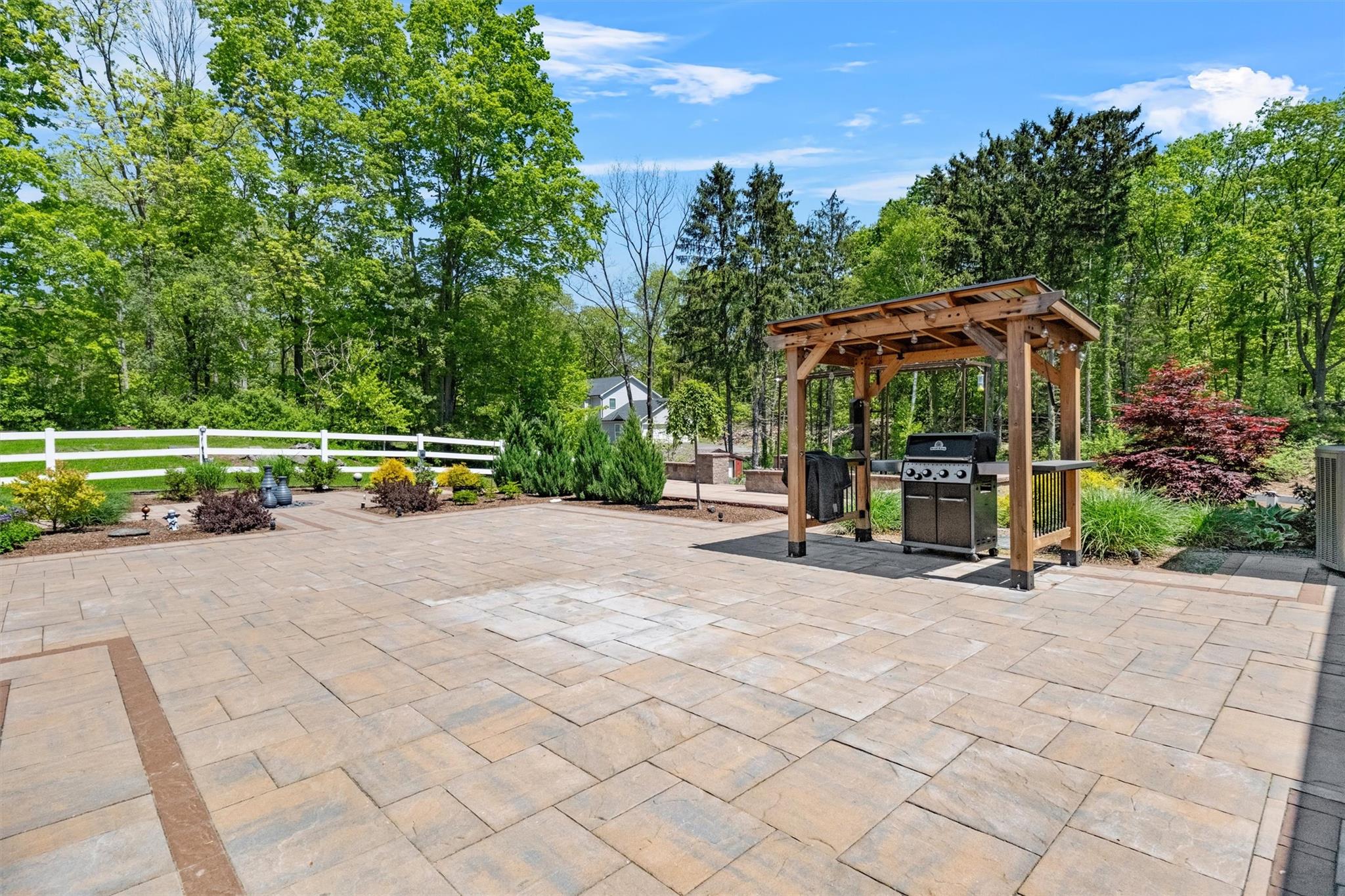74 Hampton Road, Marlboro, New York image 43