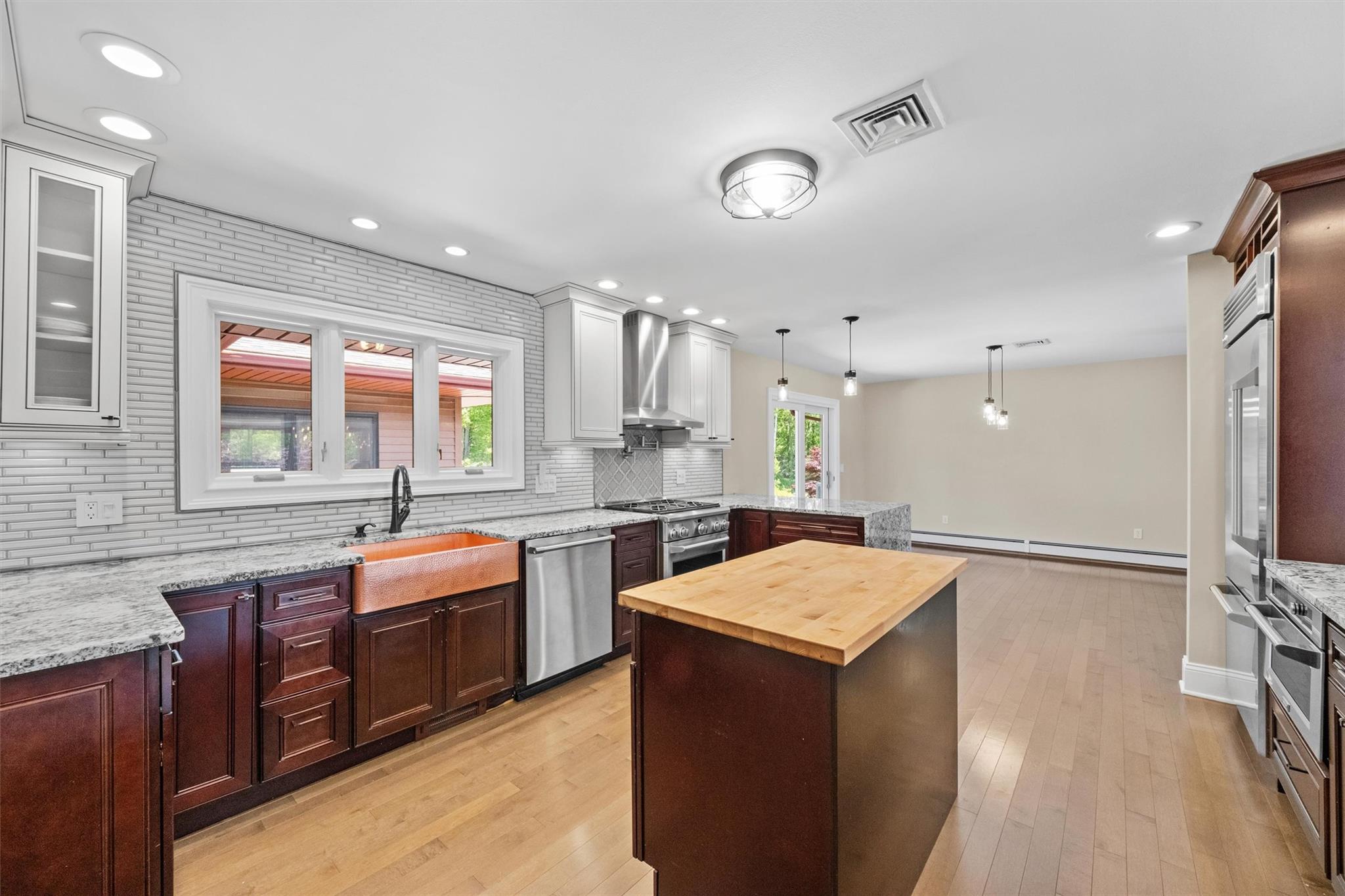 74 Hampton Road, Marlboro, New York image 4