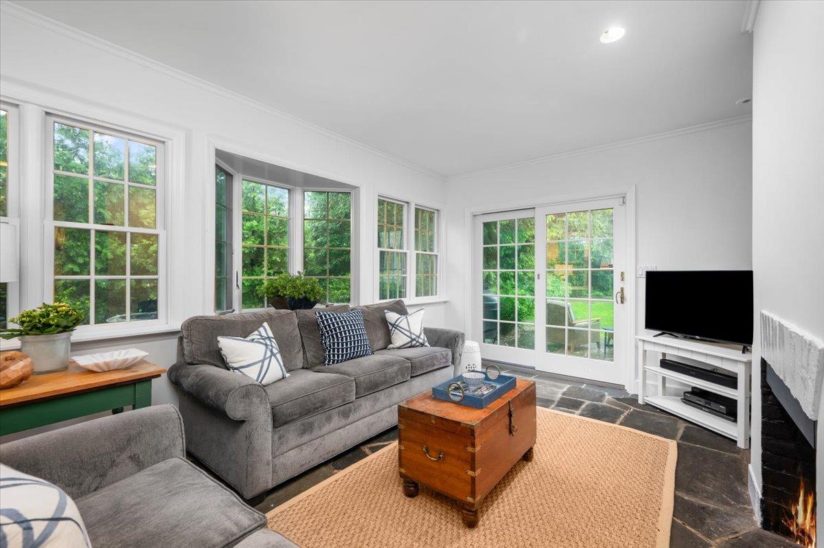 135 Corona Avenue, Pelham, New York image 8