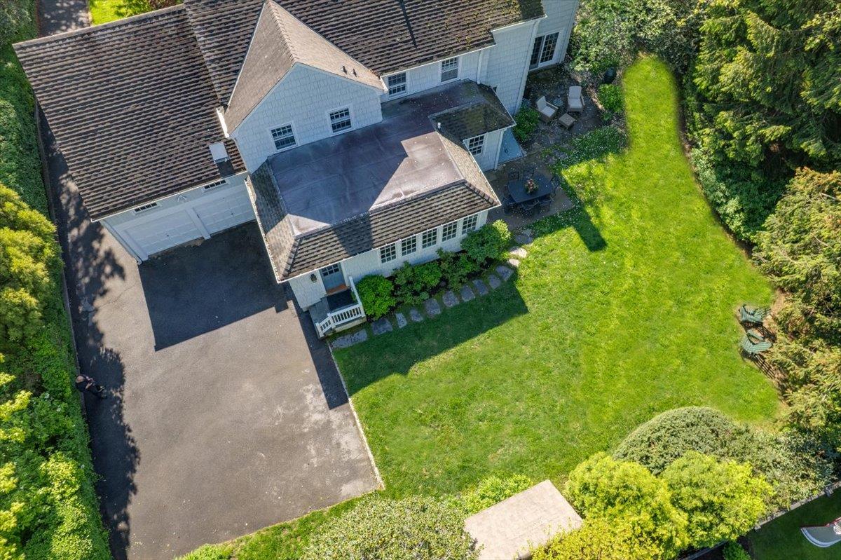 135 Corona Avenue, Pelham, New York image 37