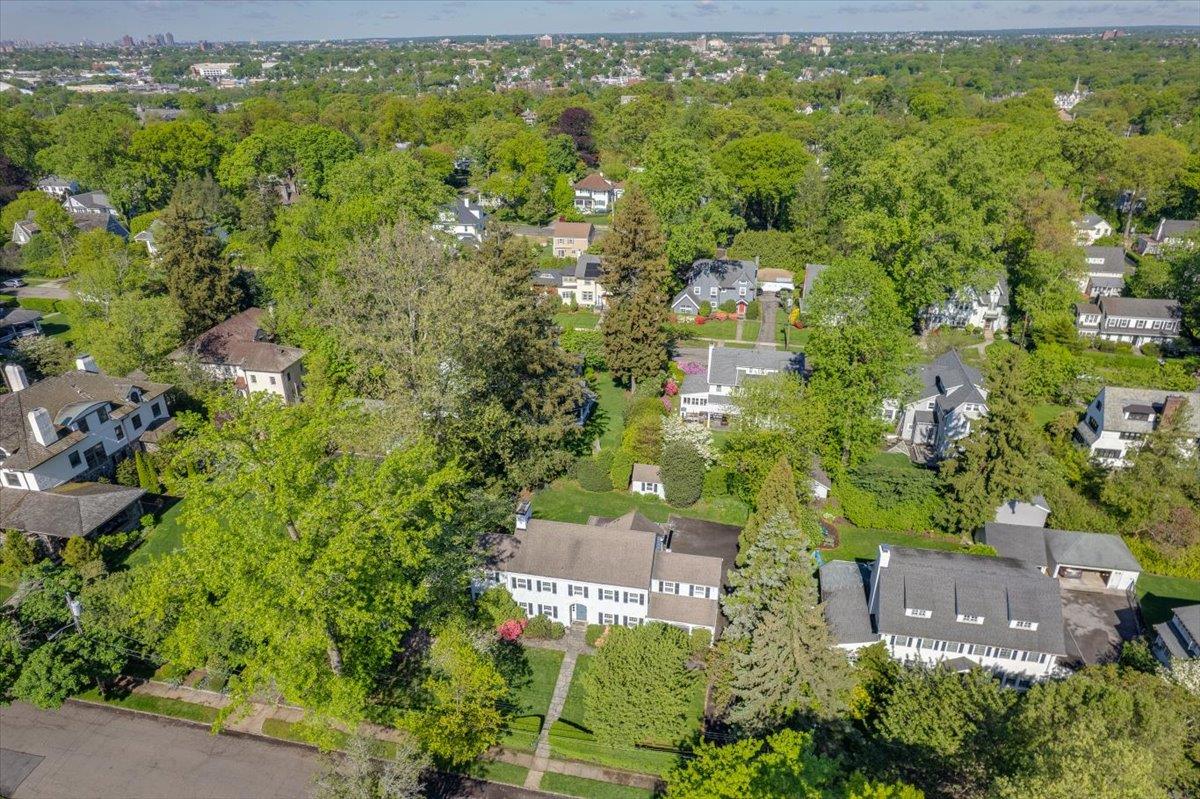 135 Corona Avenue, Pelham, New York image 39