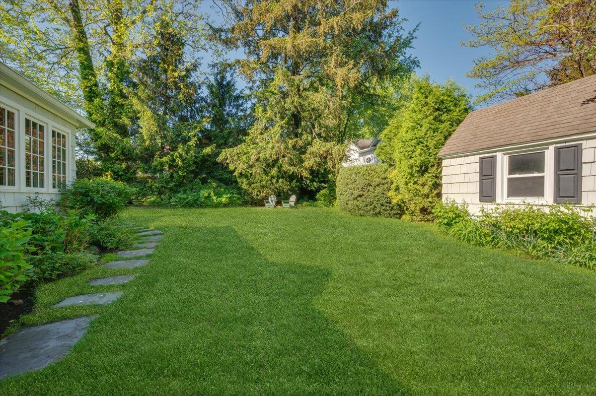 135 Corona Avenue, Pelham, New York image 36