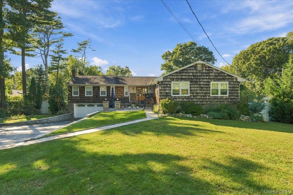 49 WESTVIEW DRIVE, MILLER PLACE, NY 11764 - Image 26c03eb6b8982b88eabcda35ef8edede/1025849502