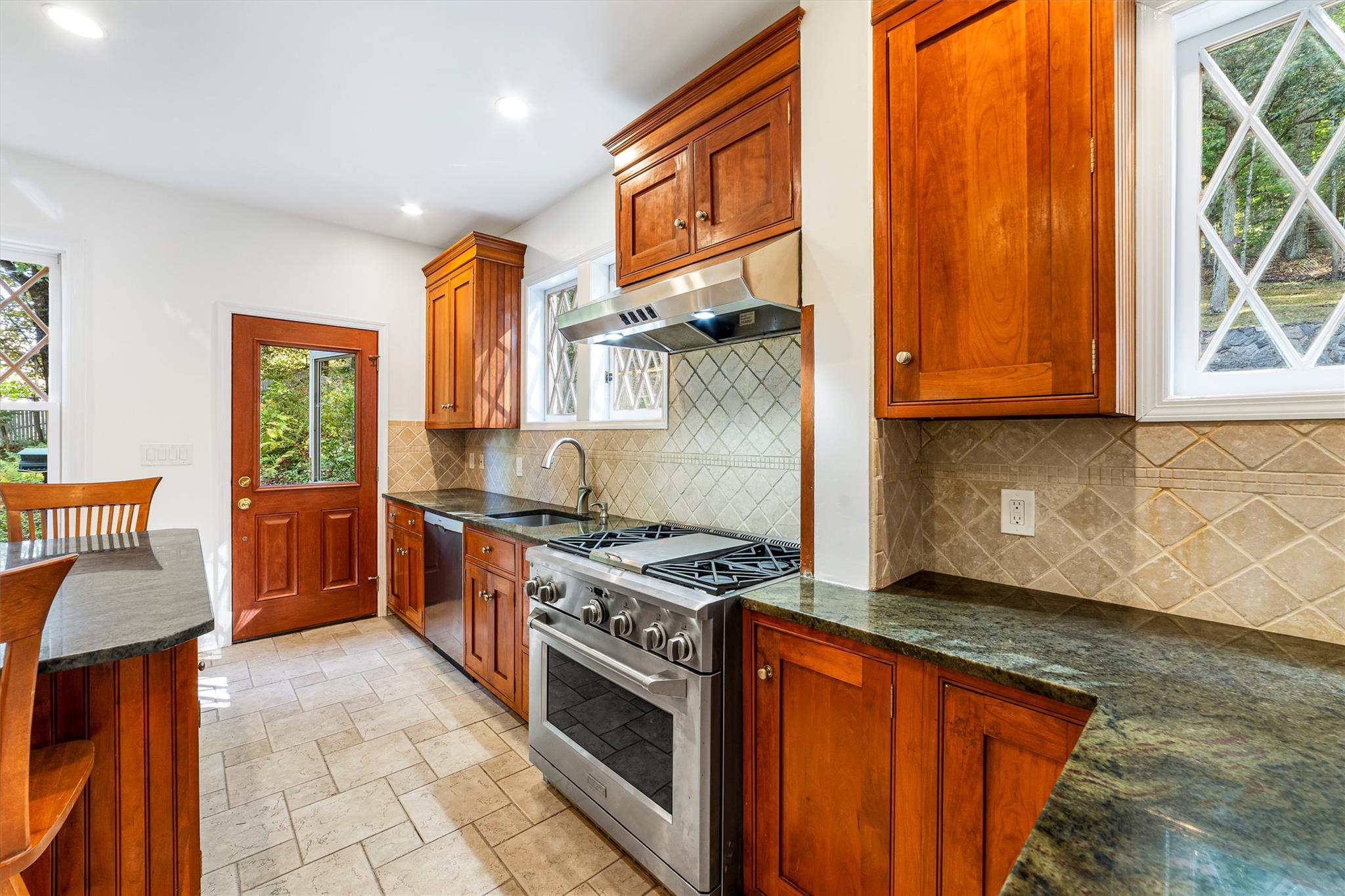 750 Bedford Road, Pleasantville, New York image 24