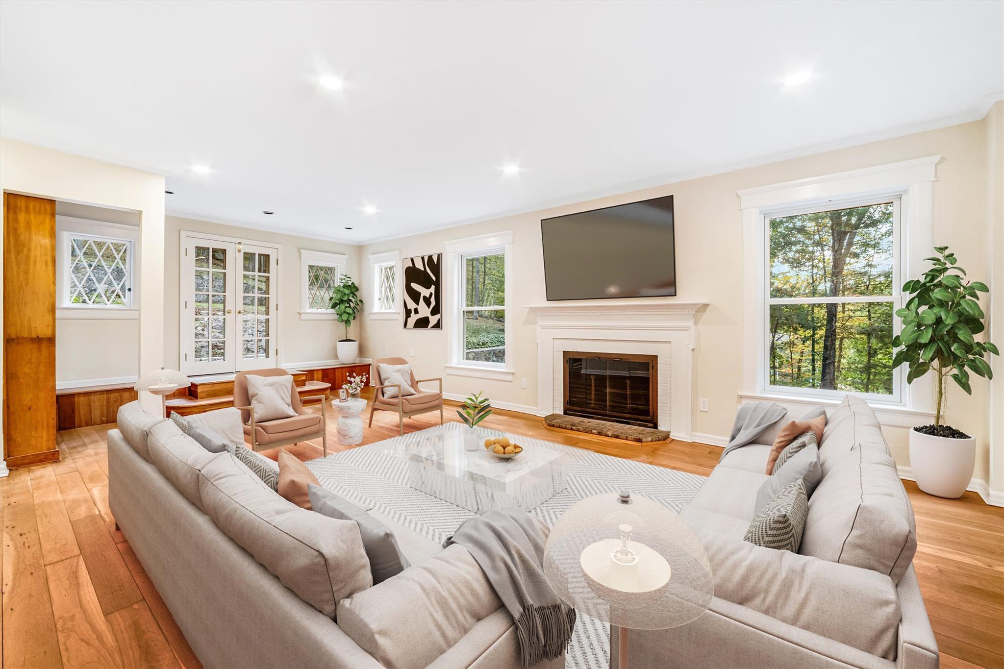 750 Bedford Road, Pleasantville, New York image 3