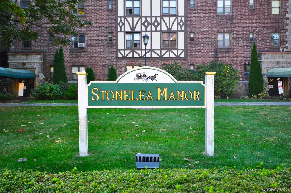 120 Stonelea Place 3M