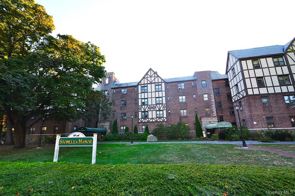 New Rochelle, New York 10801, United States, 1 Bedroom Bedrooms, ,1 BathroomBathrooms,Residential,Active,225828