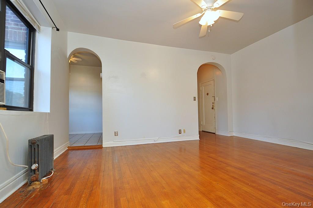 New Rochelle, New York 10801, United States, 1 Bedroom Bedrooms, ,1 BathroomBathrooms,Residential,Active,225828