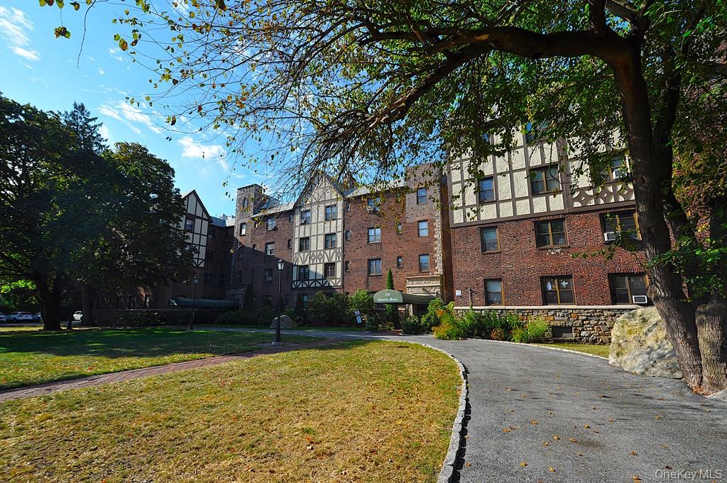 New Rochelle, New York 10801, United States, 1 Bedroom Bedrooms, ,1 BathroomBathrooms,Residential,Active,225828
