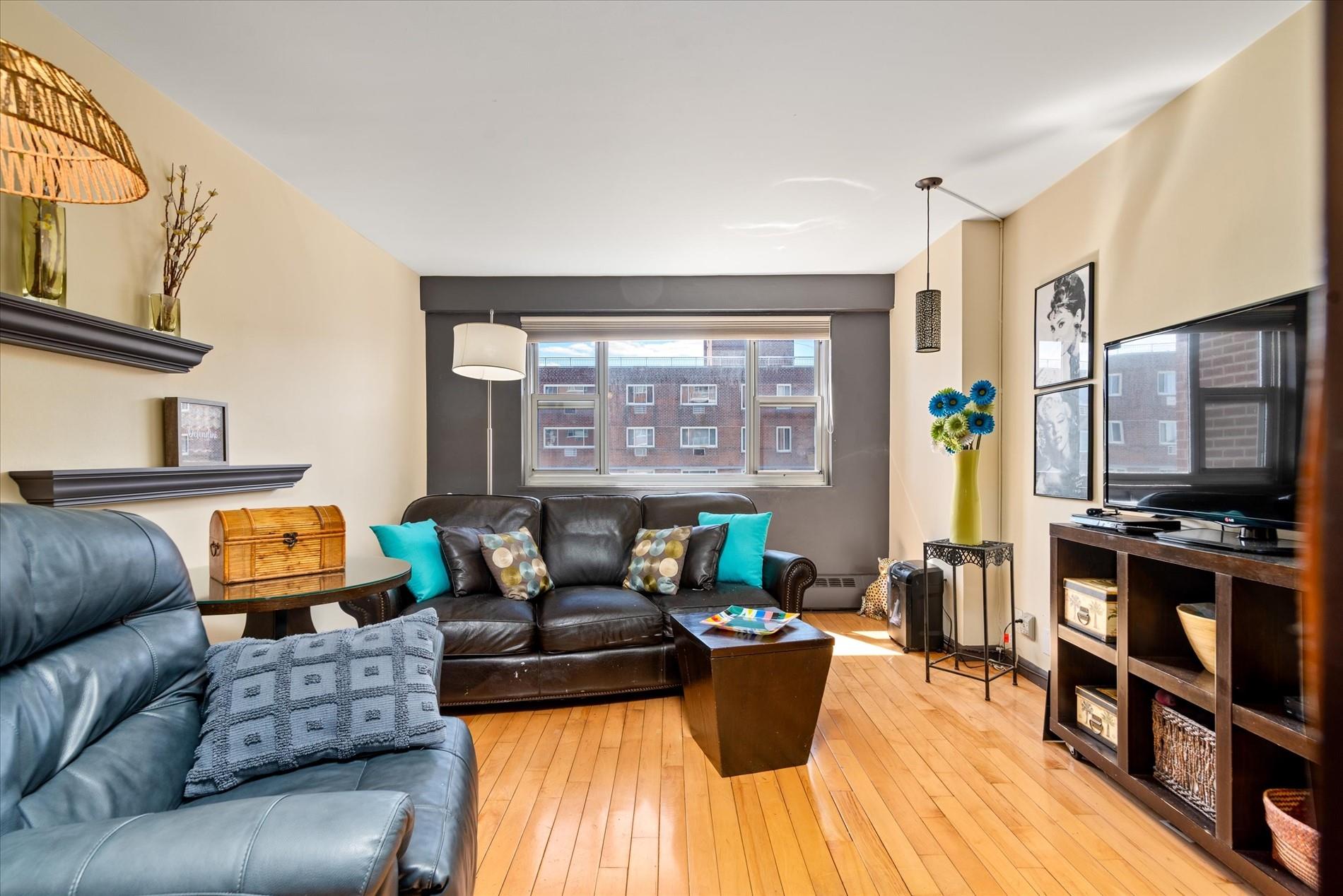 52-30 39 Drive #9B, Woodside, New York image 3