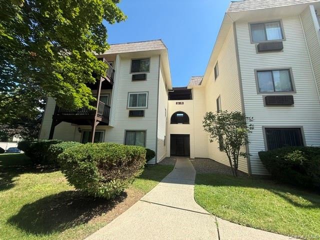 21 Village Park Drive 1B, Fishkill, NY 12524