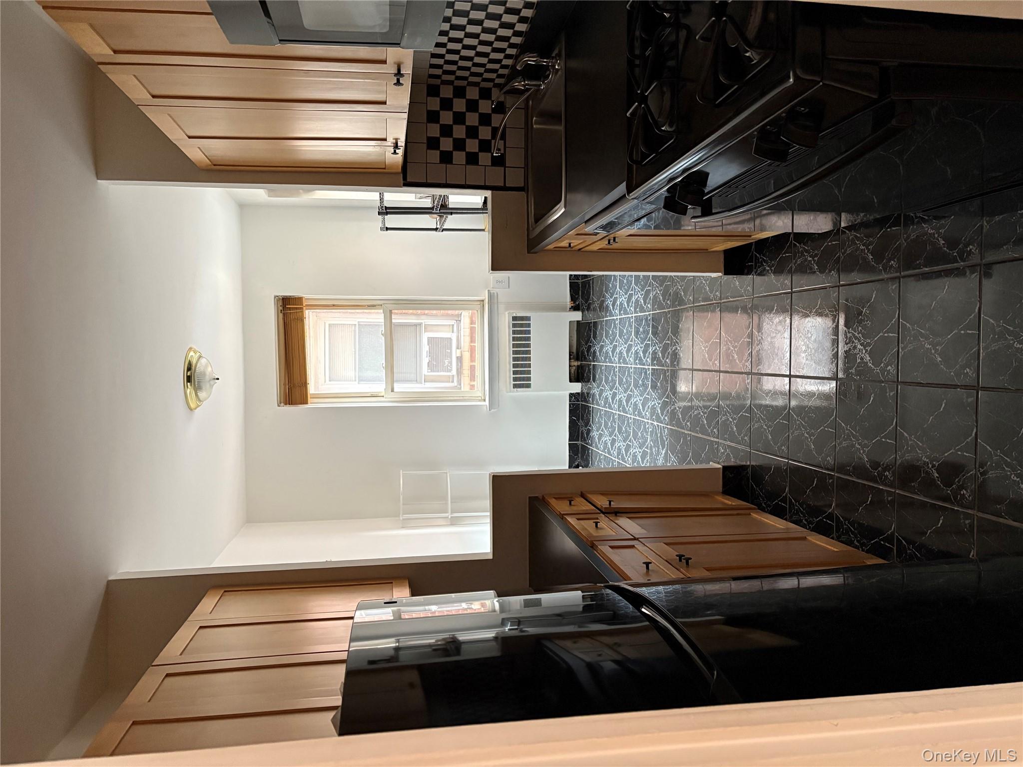 2090 Barnes Avenue 4D