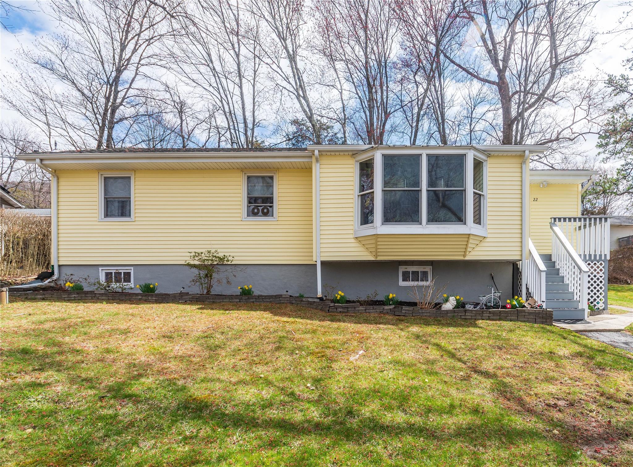 22 Woodycrest Trail, Monroe, New York image 2