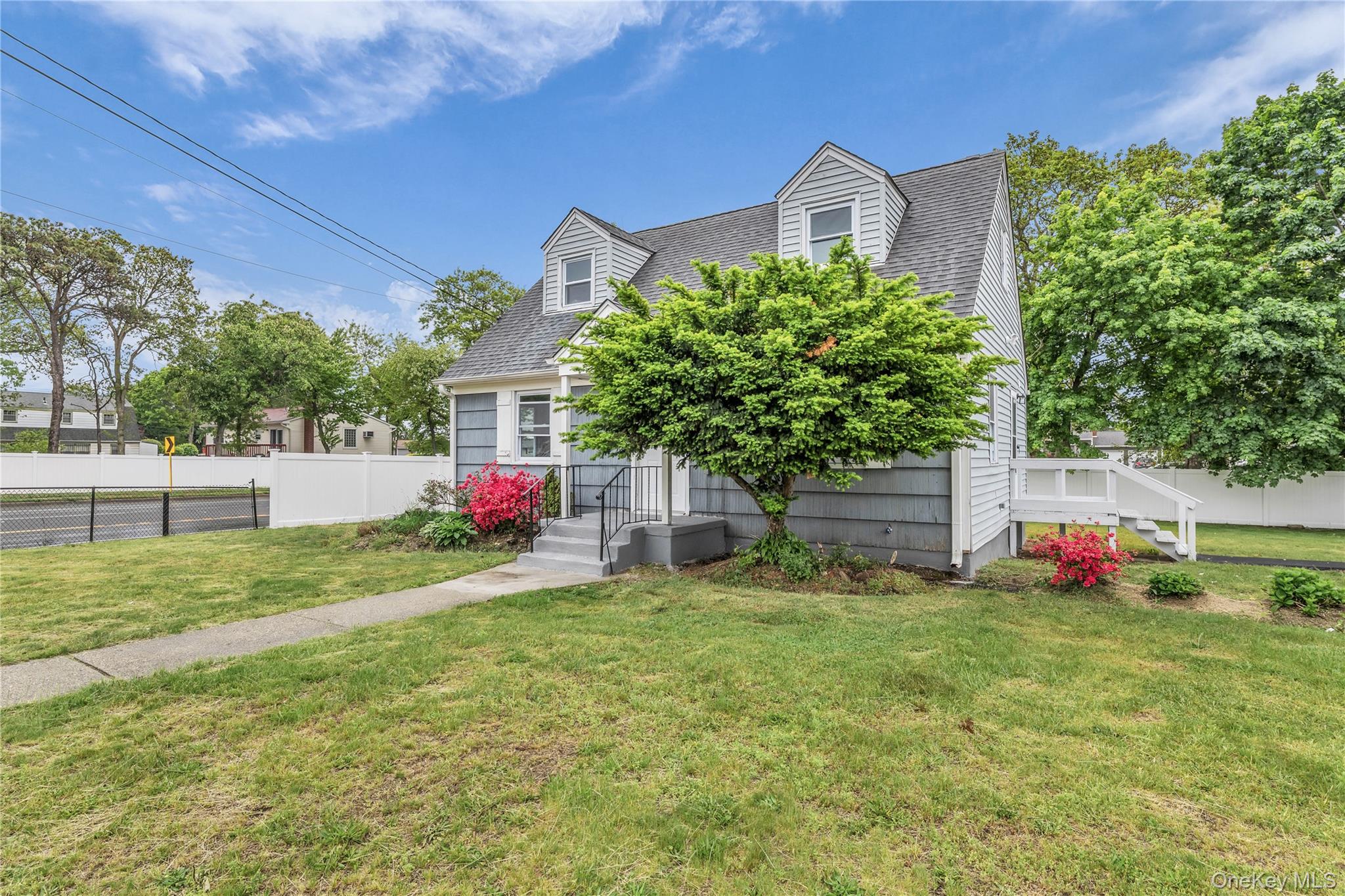 466 44th Street