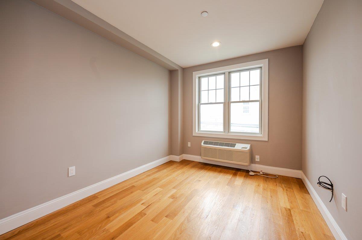 661 W Broadway #203, Long Beach, New York image 17
