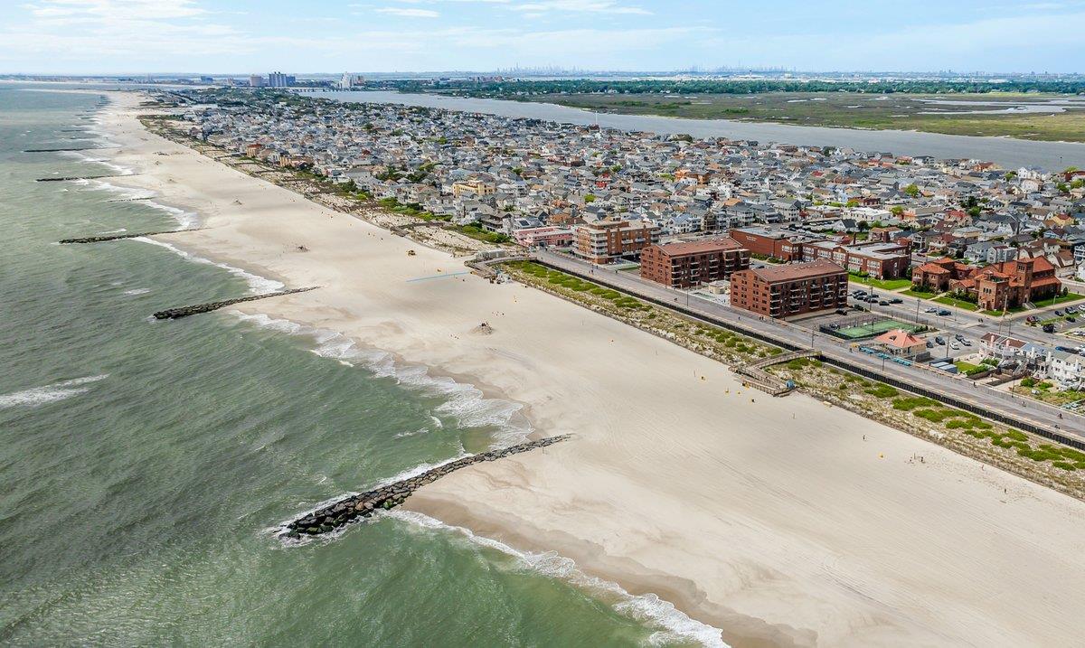 661 W Broadway #203, Long Beach, New York image 33