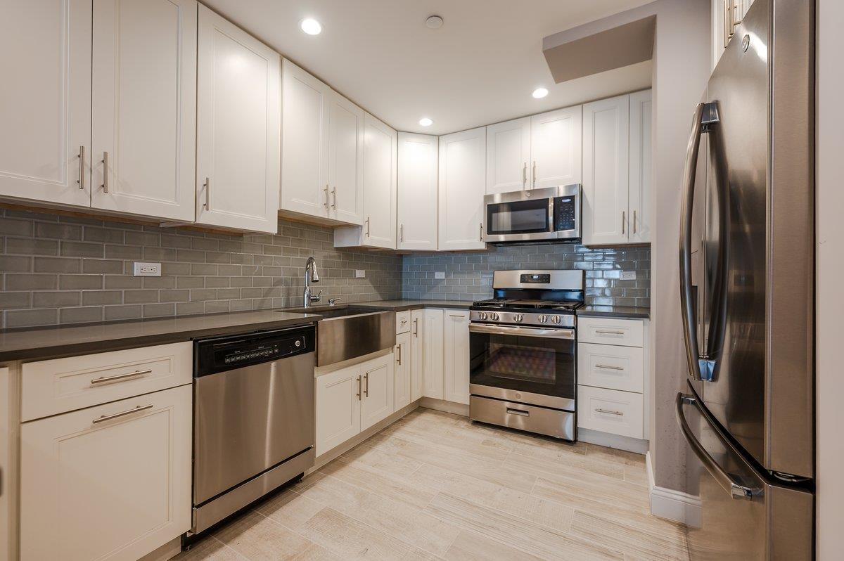 661 W Broadway #203, Long Beach, New York image 9