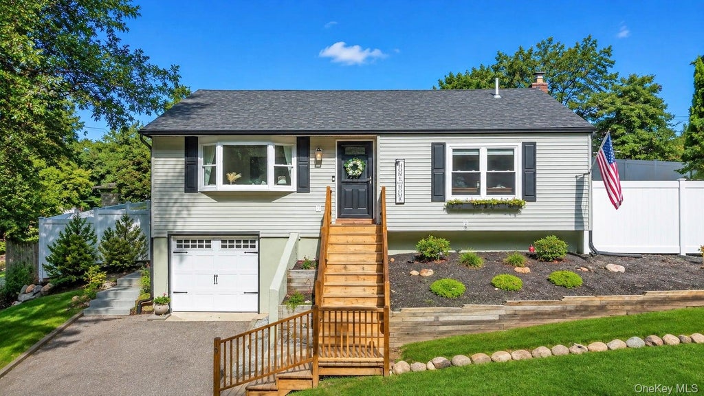 Photo of 19 Hawthorne Road, Rocky Point, NY 11778 (MLS # 1046935)