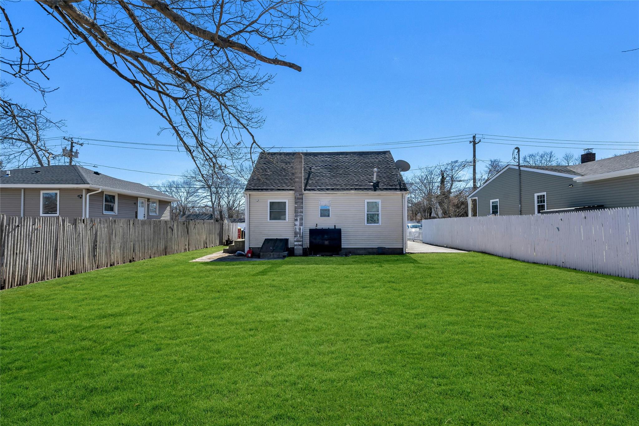 17 Robinwood Drive, Mastic Beach, New York image 11