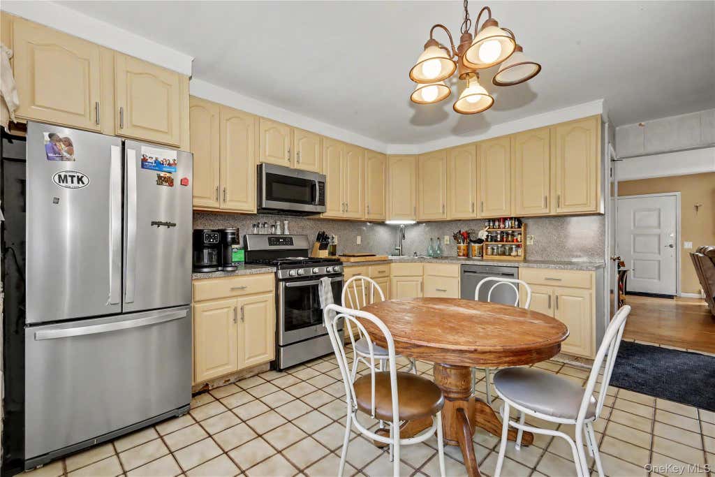 Photo of 33 a/k/a 29 Stillwell Avenue, Yonkers, NY 10704 (MLS # 1043951)