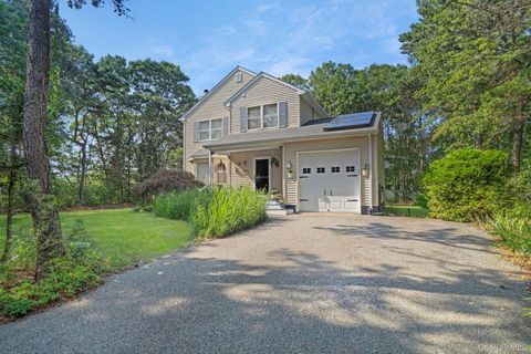 Photo of 20 Deborah Drive, Westhampton Beach, NY 11978 (MLS # 943294)