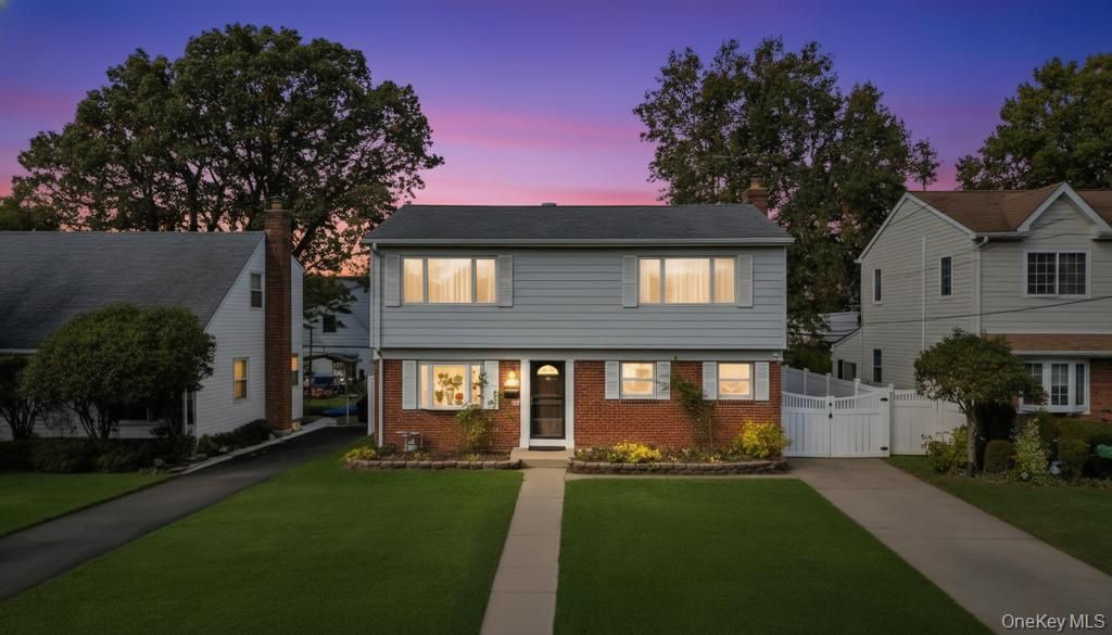 Photo of 179 Sterling Road, Elmont, NY 11003 (MLS # 966250)