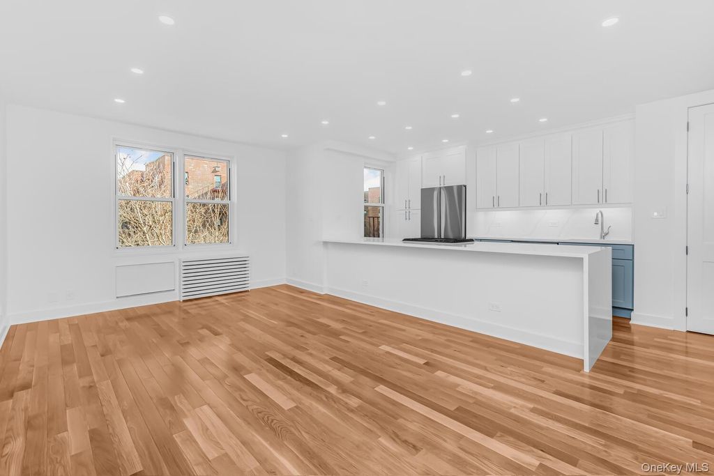 Photo of 3901 Independence Avenue #5S, Bronx, NY 10463 (MLS # 947074)