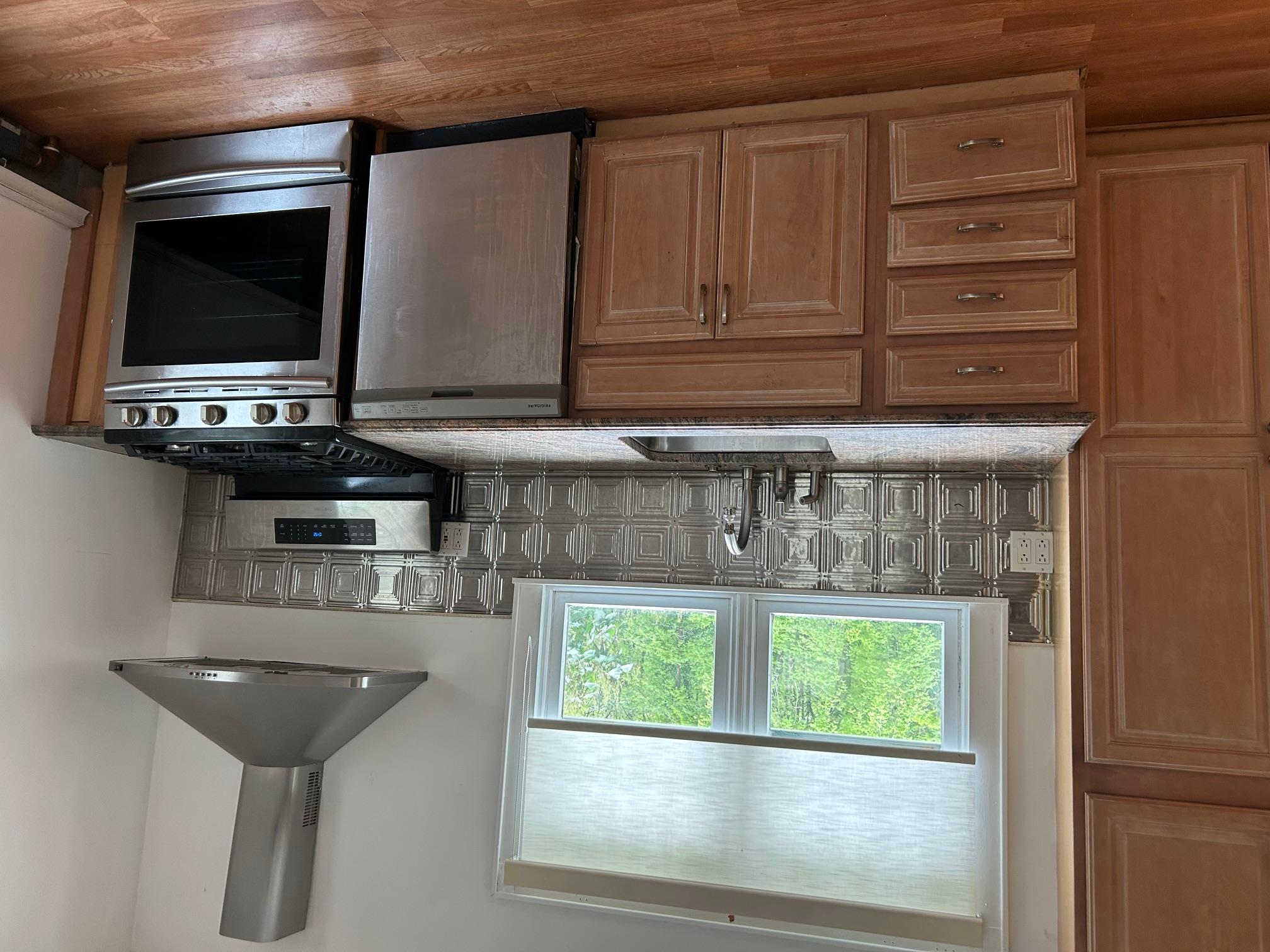 6 Felix Court, Baldwin, New York image 4
