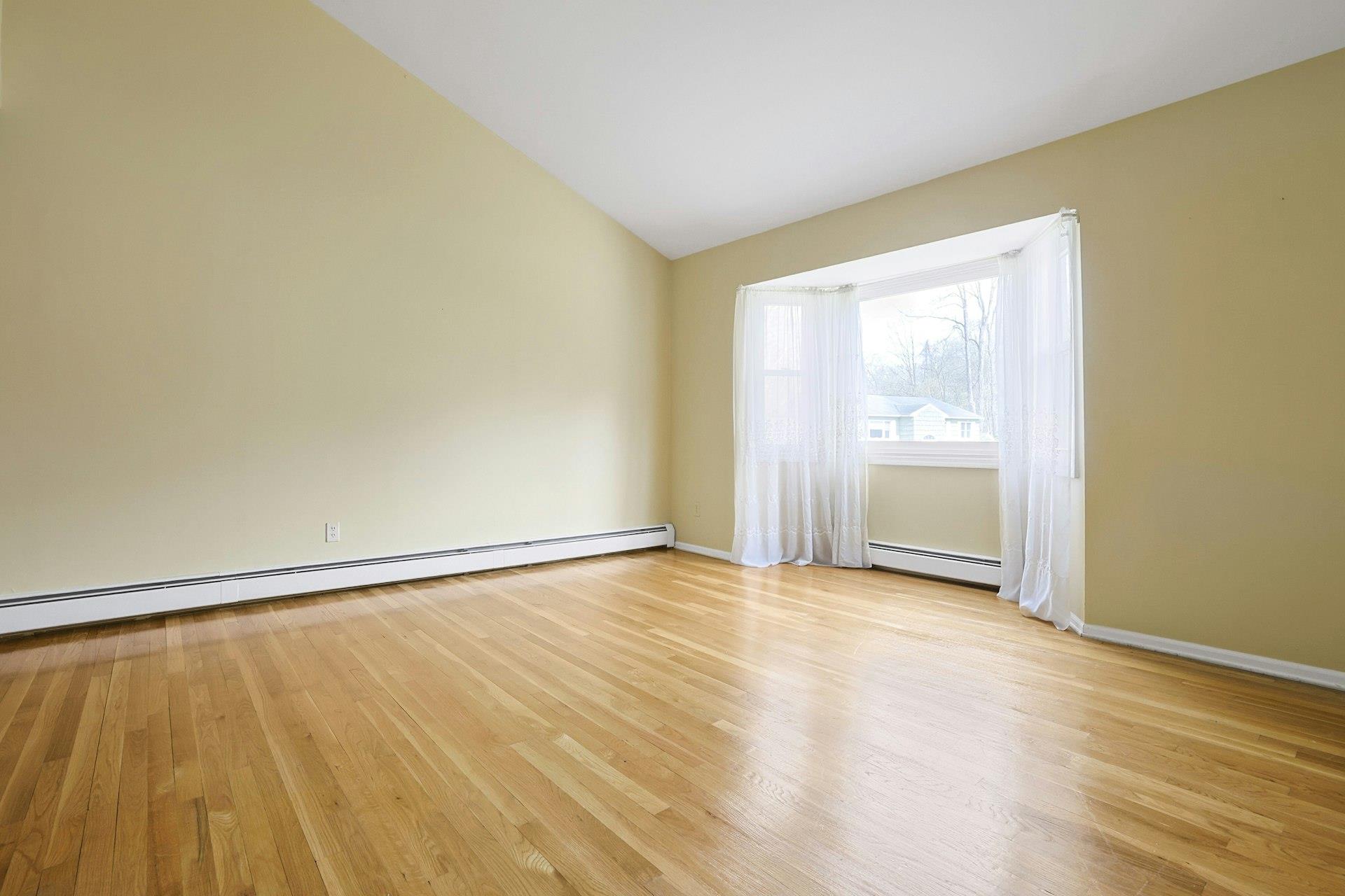 8 Douglas Drive, Pleasantville, New York image 6