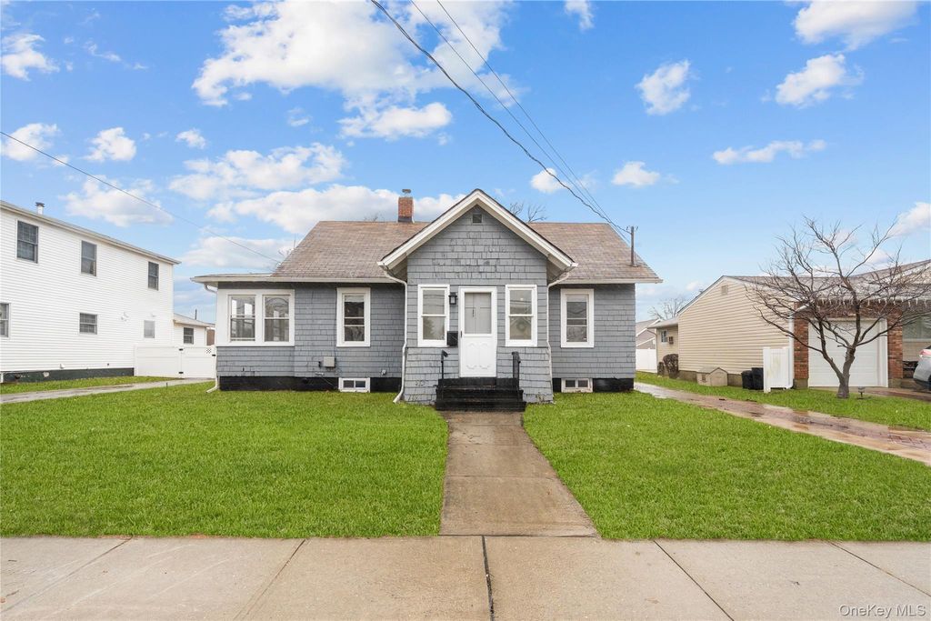 Photo of 172 Juanita Avenue, Freeport, NY 11520 (MLS # 945521)