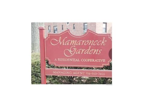 Photo of 300 Richbell Road #B2, Mamaroneck, NY 10543 (MLS # 877329)