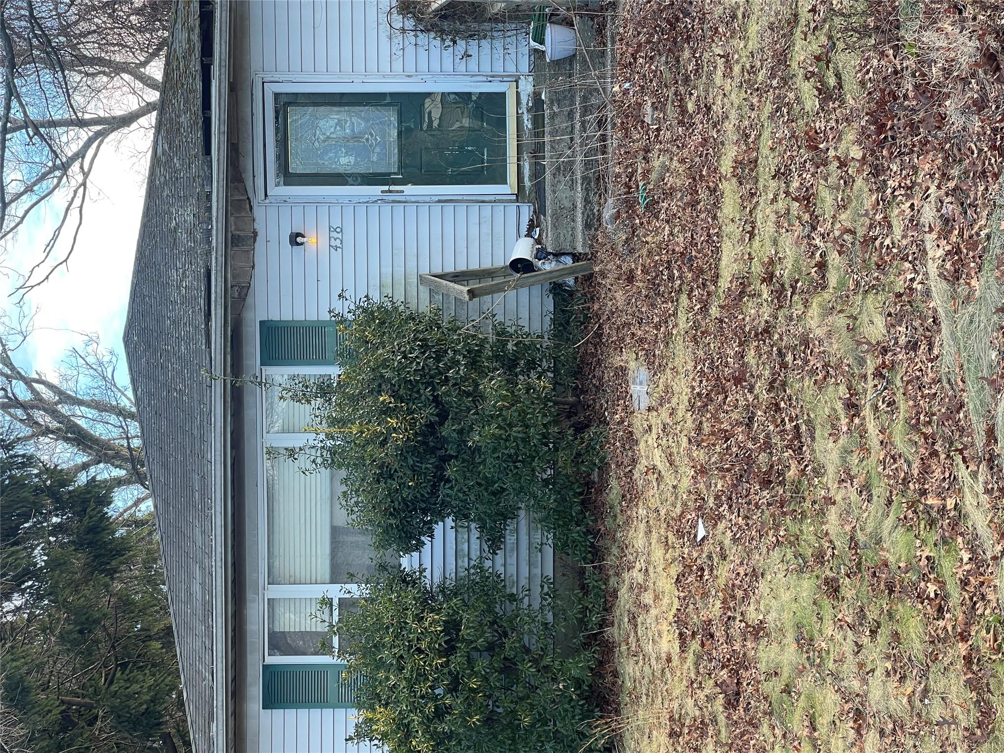 438 Auborn Avenue, Shirley, New York image 1