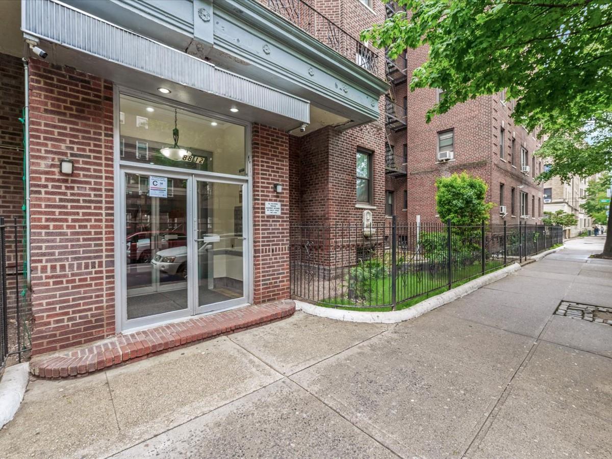 88-12 Elmhurst Avenue #5B, Elmhurst, New York image 2