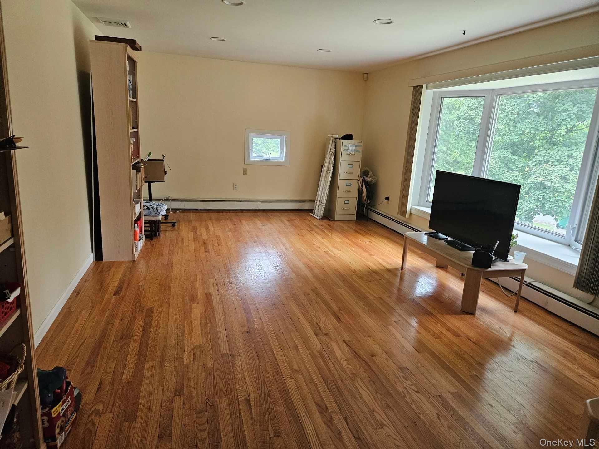 21 VERPLANCK Avenue