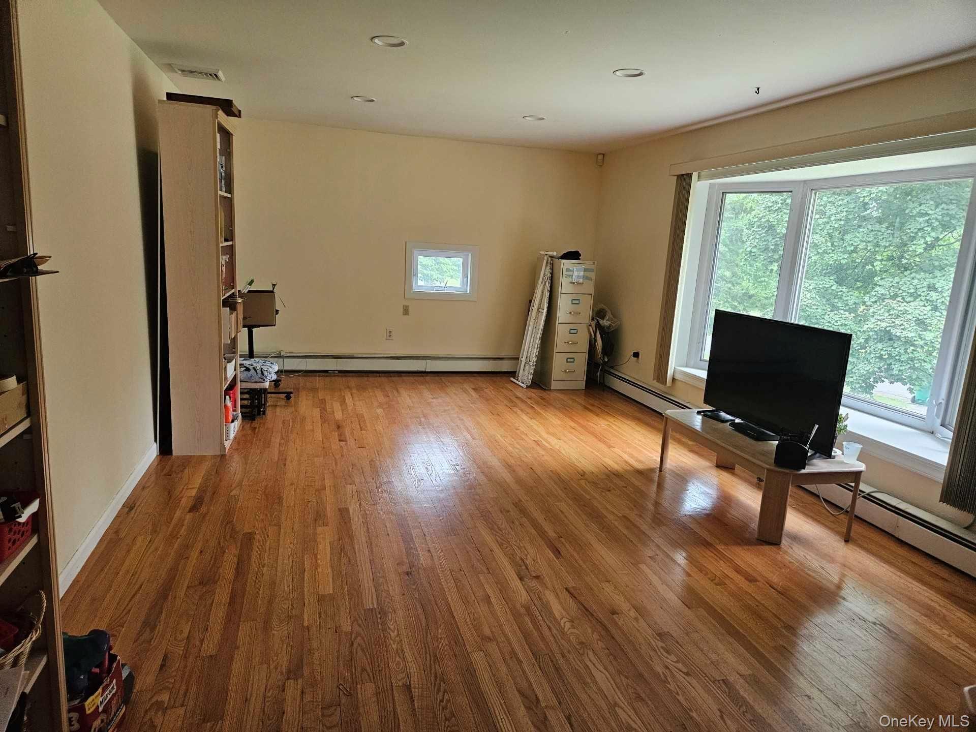 21 VERPLANCK Avenue