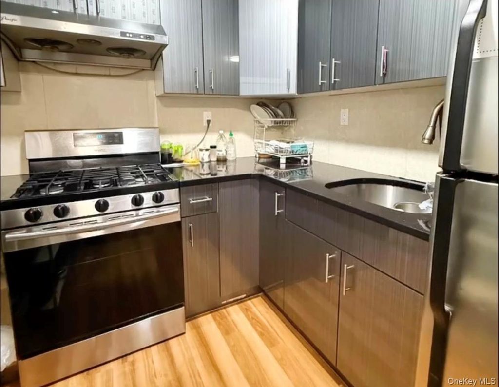 Photo of 126-04 9ave Ave, College Point, NY 11356 (MLS # 961806)