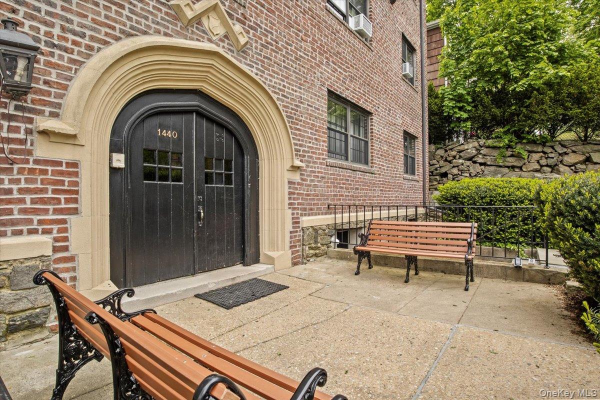 1440 Boston Post Road 2I