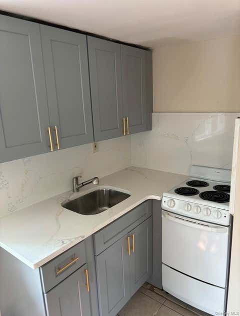 Apartment For Rent - 68 Winges Avenue<br/> Patchogue, NY 11772