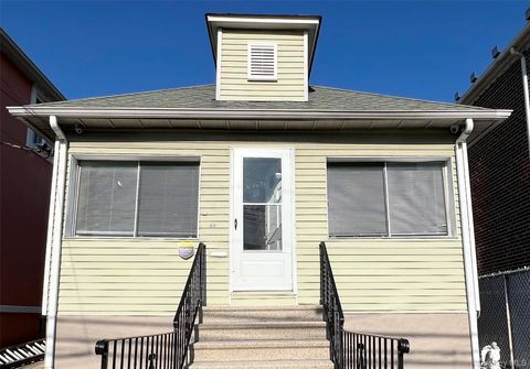 Homes For Sale - 830 Vincent Avenue<br/> Bronx County, Bronx, NY 10465