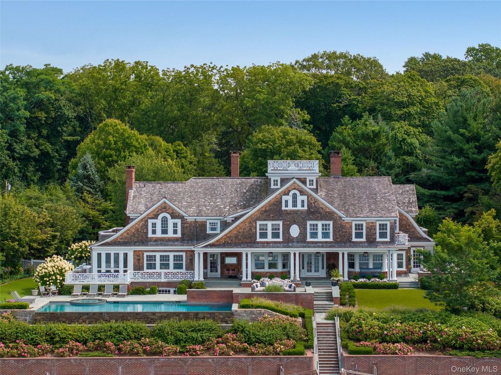 Photo of 75 Cove Neck Road, Cove Neck, NY 11771 (MLS # 987710)