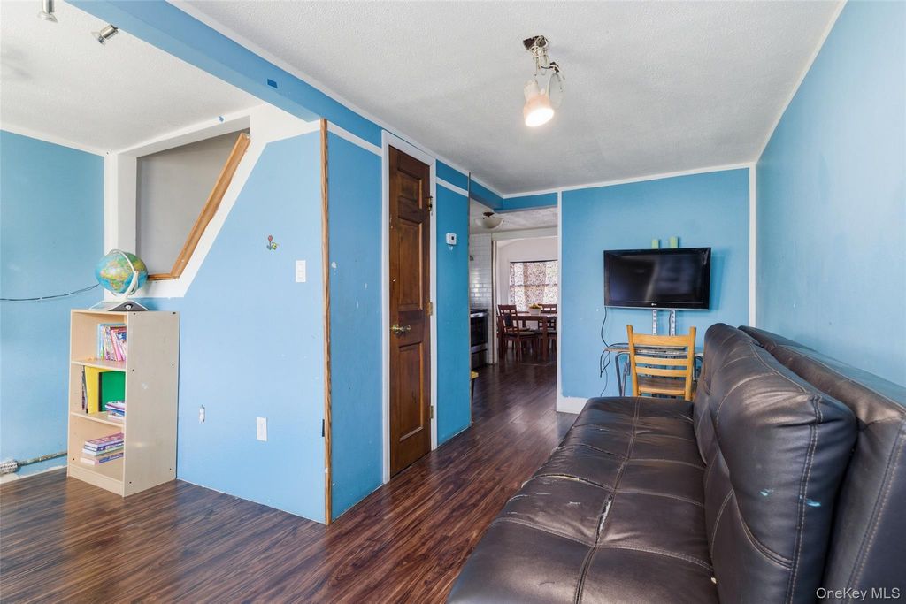 Photo of 255 Evans Avenue, Elmont, NY 11003 (MLS # 951670)