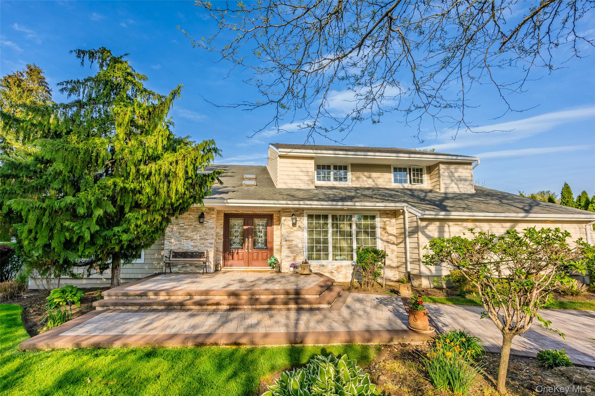 16 Cabriolet Lane
