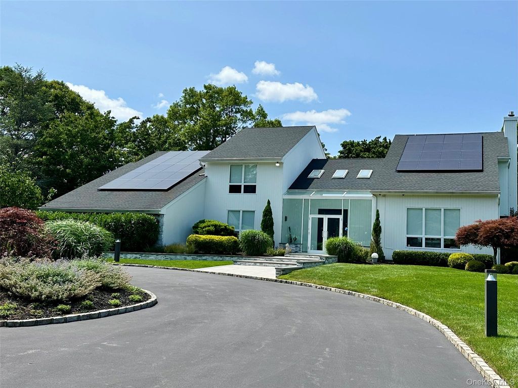 Photo of 5 Meadow Gate W, Saint James, NY 11780 (MLS # 1027926)