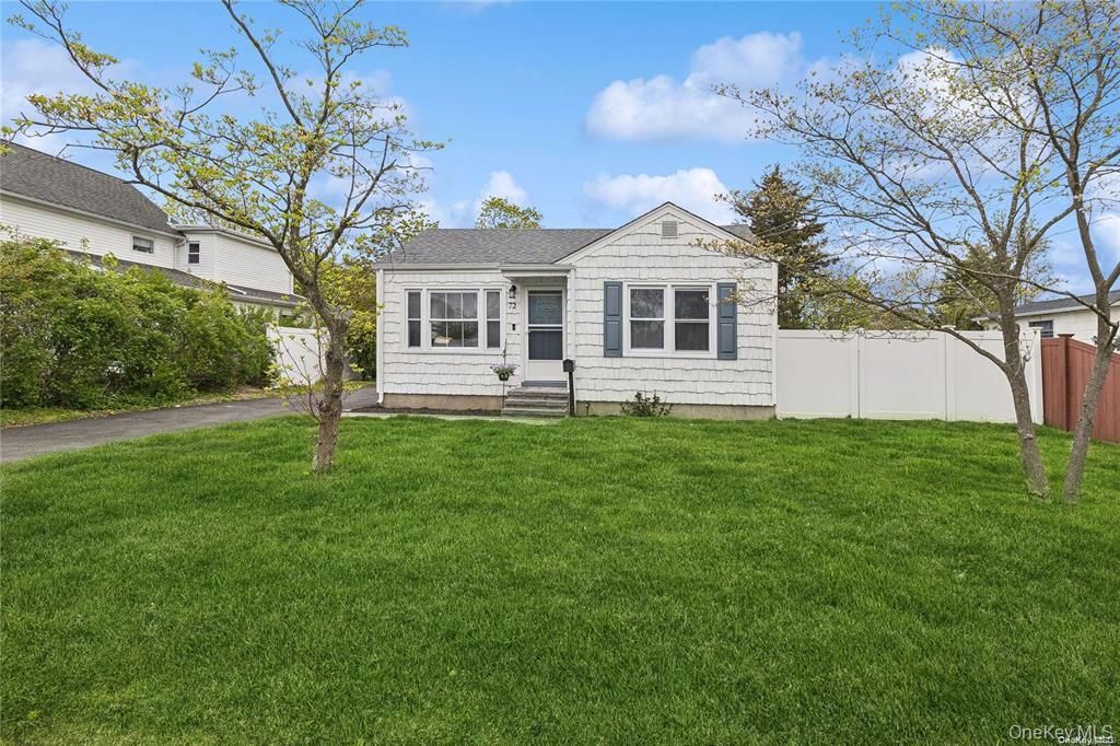 Photo of 72 Conklin Avenue, Patchogue, NY 11772 (MLS # 963732)