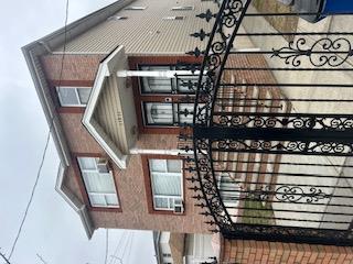 Rental Property at 164 St Street Second Flo, Jamaica, Queens, NY - Bedrooms: 3 
Bathrooms: 2 
Rooms: 8  - $3,300 MO.